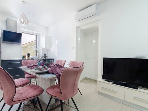 Wohnung in Pula mit privatem Parkplatz