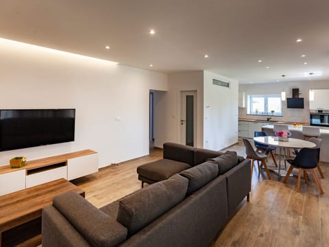 gemütliche und moderne Wohnung