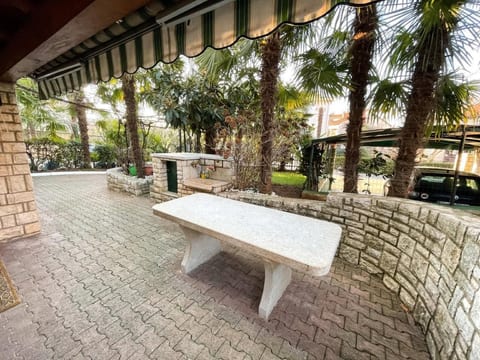 Appartement in Rovinj mit Garten, Terrasse und Grill