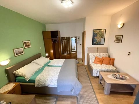 Appartement in Rovinj mit Grill, Terrasse und Garten
