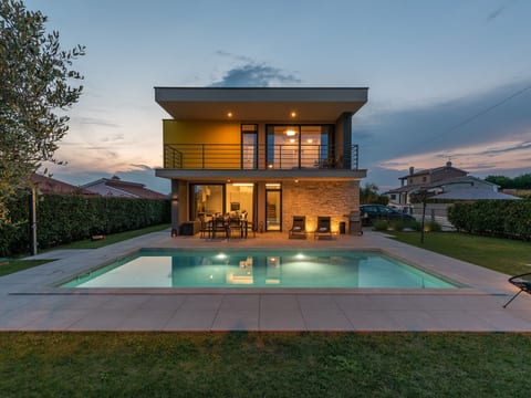 in Dračevac mit Großem Pool