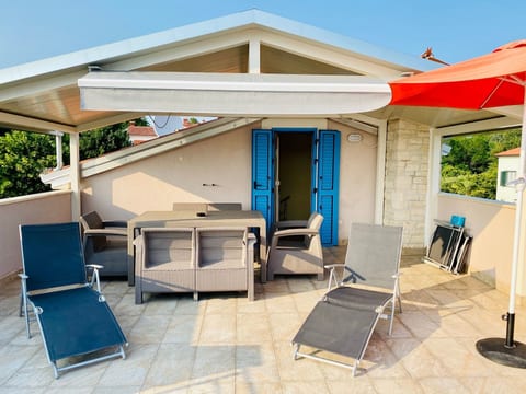 Moderne Ferienwohnung mit schöner Dachterrasse