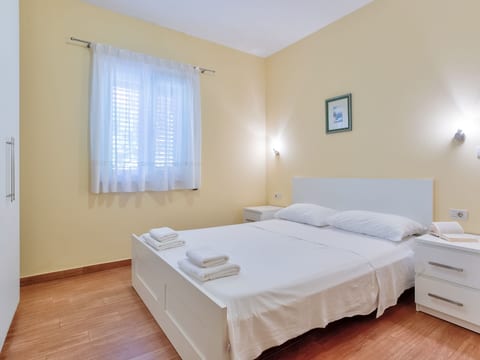 Moderne Ferienwohnung mit Terrasse nah am Strand