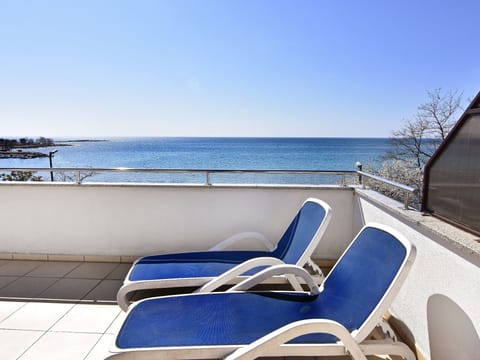 Wohnung in Zambratija mit Schöner Terrasse