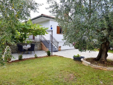 in Savudrija mit Privatem Garten und Panoramablick