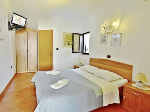 Vedrana 4