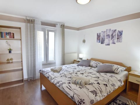 Große Wohnung in Umag mit Großem Garten und Meerblick