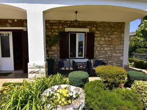 Große Wohnung in Umag mit Großem Garten und Meerblick