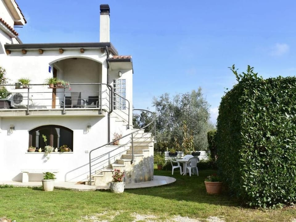 LOREDANA KAT - Umag
