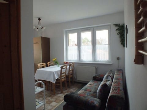 Appartement in Żarnowska mit Großem Garten