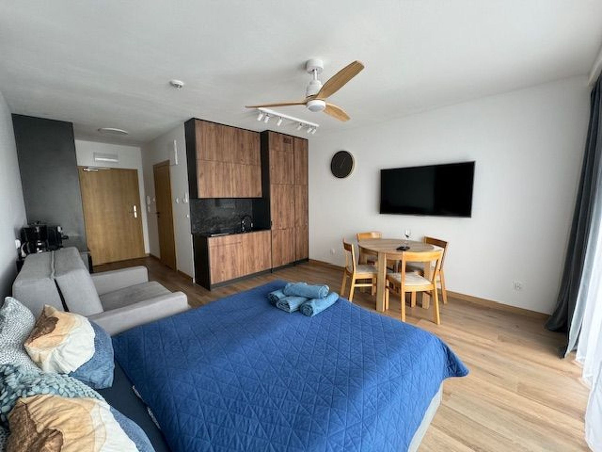 Apartment Sky