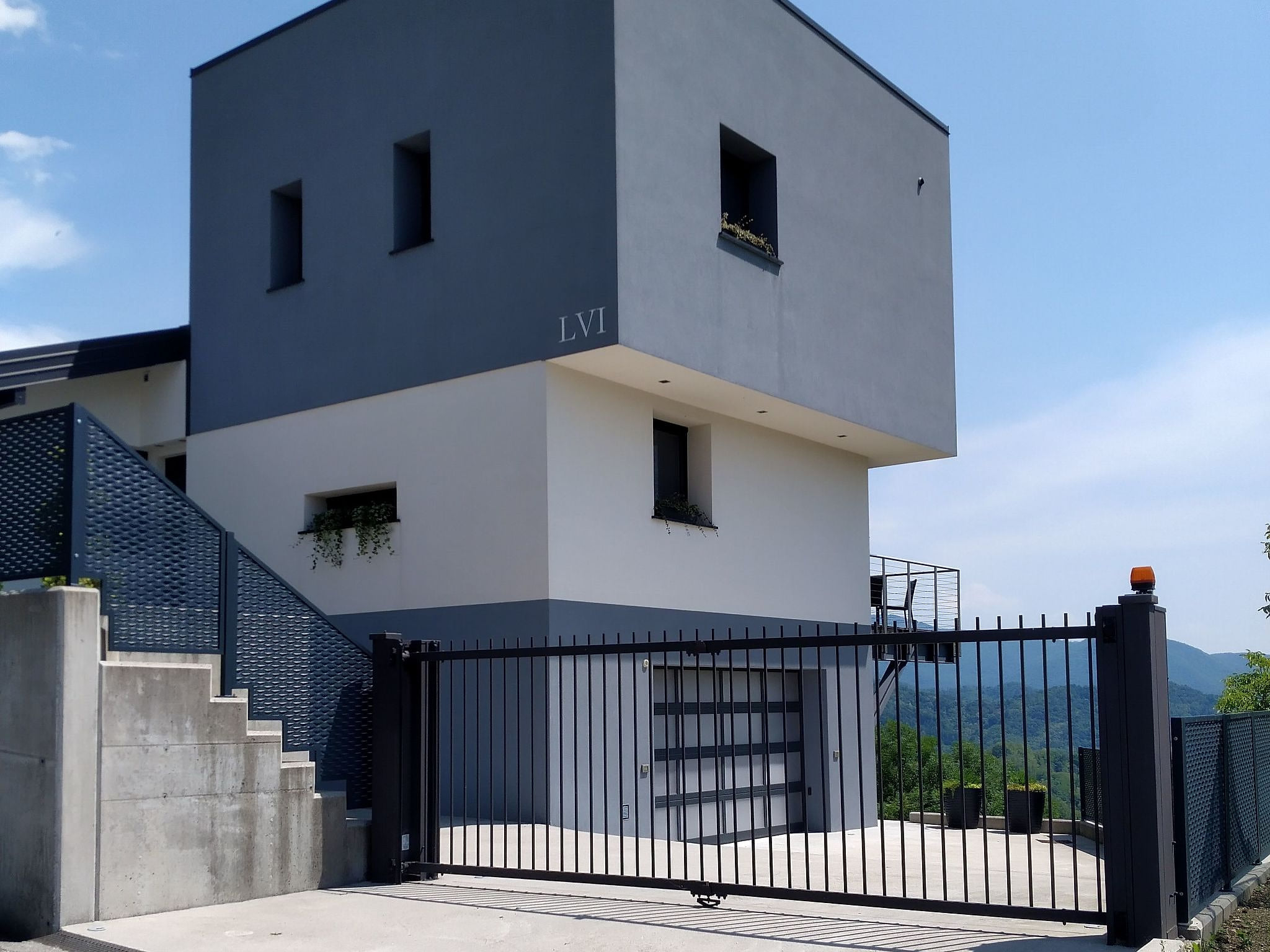 Wunderschönes Ferienhaus mit Pool und 360° Blick