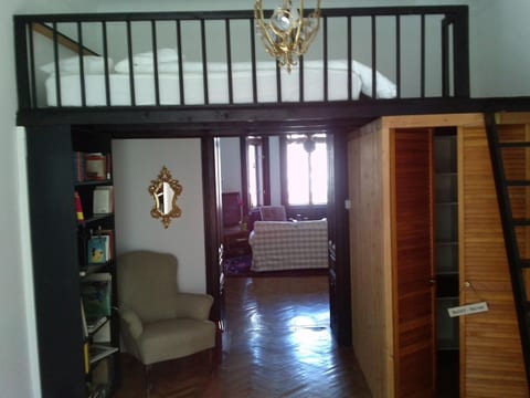 Wohnung in Hernals mit Garten- und Strassenblick