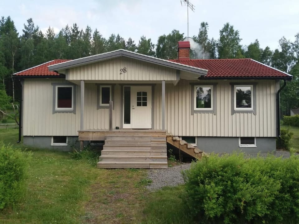 Haus am Waldrand - Alstermo