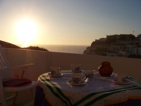 Wohnung in Azenhas Do Mar mit privatem Parkplatz