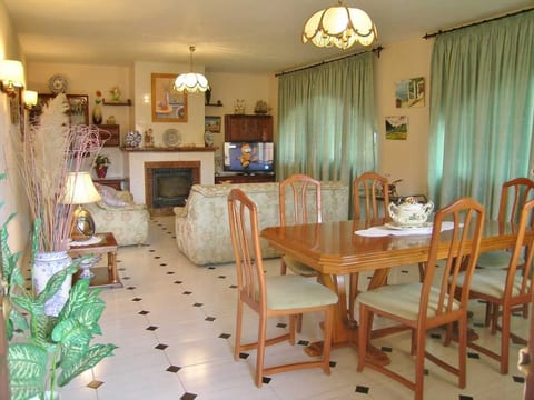 Villa "Los Arcos" mit privatem Garten und Terrasse