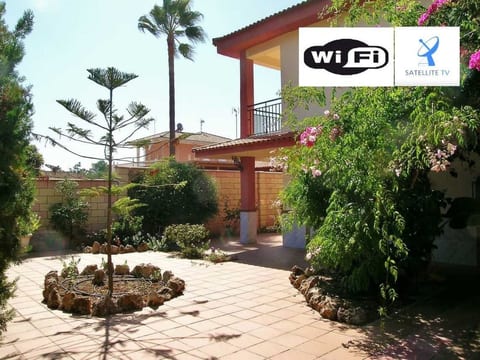 Villa "Los Arcos" mit privatem Garten und Terrasse