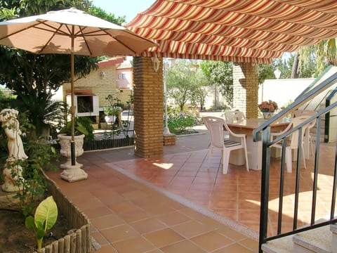 Villa "Los Arcos" mit privatem Garten und Terrasse