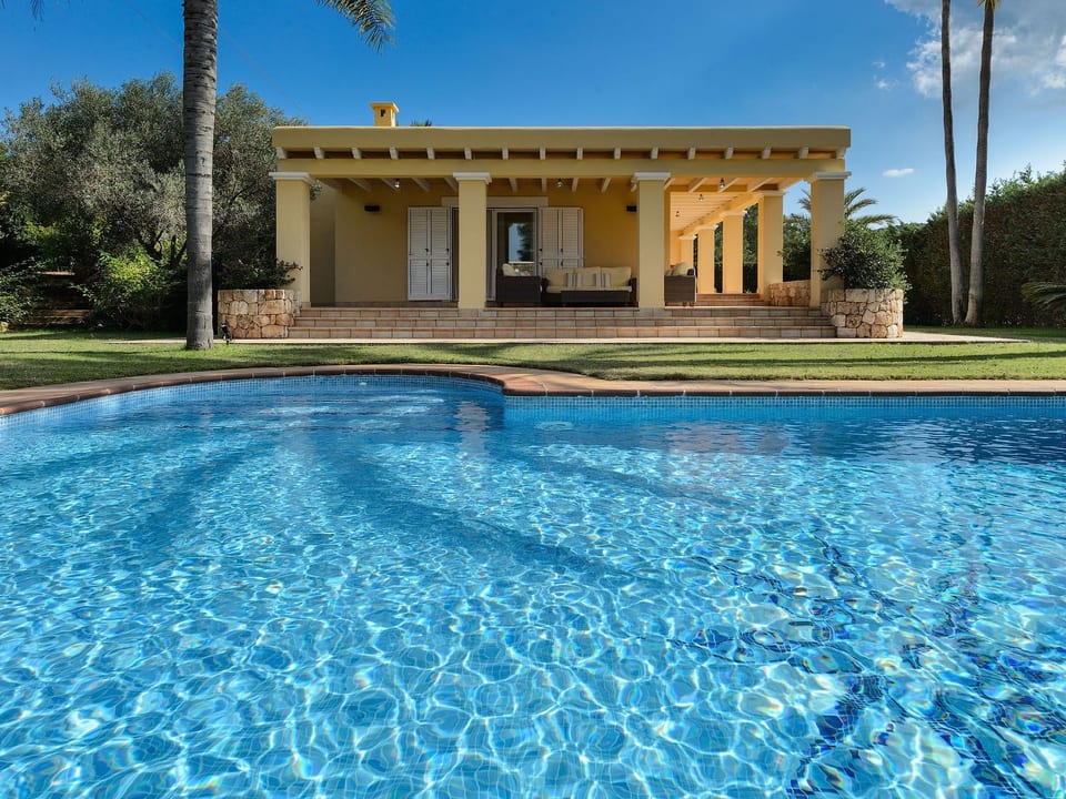Schöne Villa Belvedere mit 4 Schlafzimmern, 3 Bädern, beheiztem Pool, zwei Whir - Sant Josep de sa Talaia