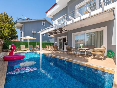 Große für Villa bis zu 9 Personen