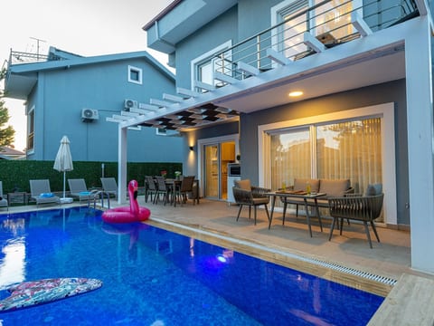 Große für Villa bis zu 9 Personen