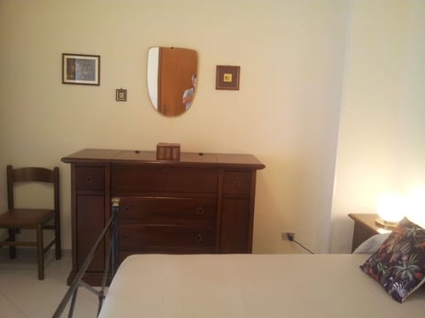 Gemütliche Wohnung in Borgo-Sanzio mit Privatparkplatz