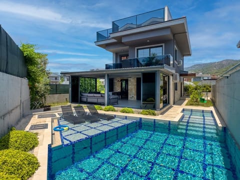 Große Villa in Fethiye Ciftlik