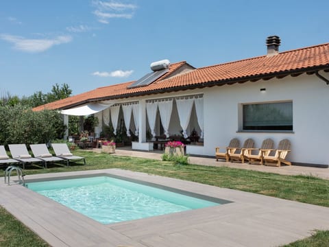 'A casa di Elena' with private pool
