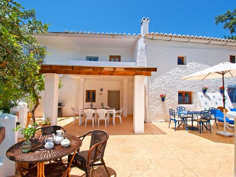 Villa La Zorzalera mit Tauchbecken, Wifi, Klimaanlage