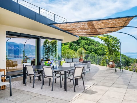 Alleinstehende Villa mit Pool und Traumaussicht