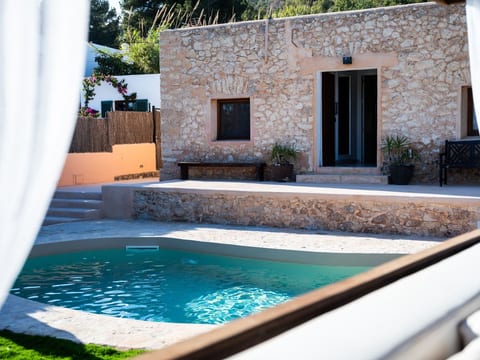 Villa Calyssa in Ibiza Privater Pool Meerblick