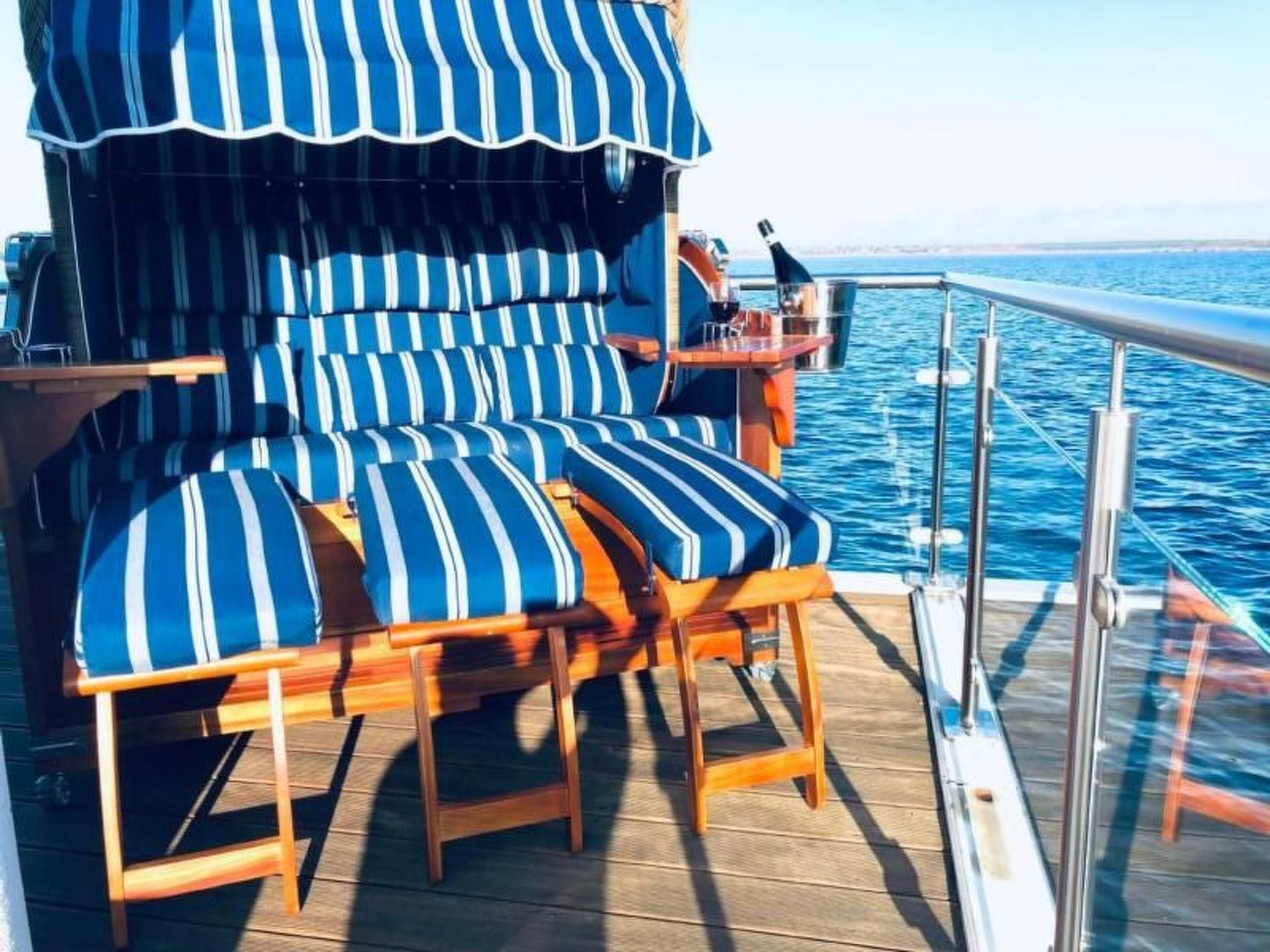 Schwimmendes Haus Elandi