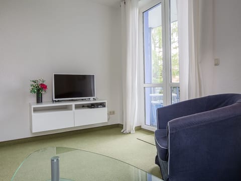 in Stadtrandlage mit guter Anbindung, sowie eigener Terrasse und Garten