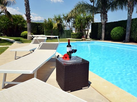 Villa in Alcamo mit privatem Pool und Garten