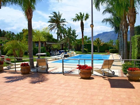 Villa in Alcamo mit privatem Pool und Garten