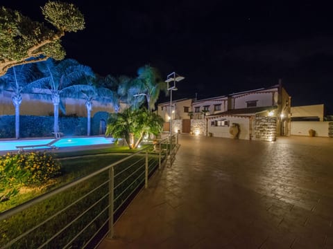 Villa in Alcamo mit privatem Pool und Garten
