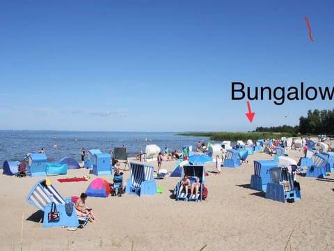 mit Blick auf das Wasser