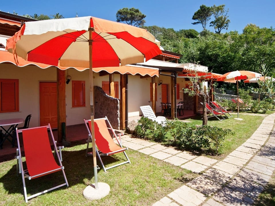 Comfortable apartment with garden - 70 m from the sea - Capo Vaticano