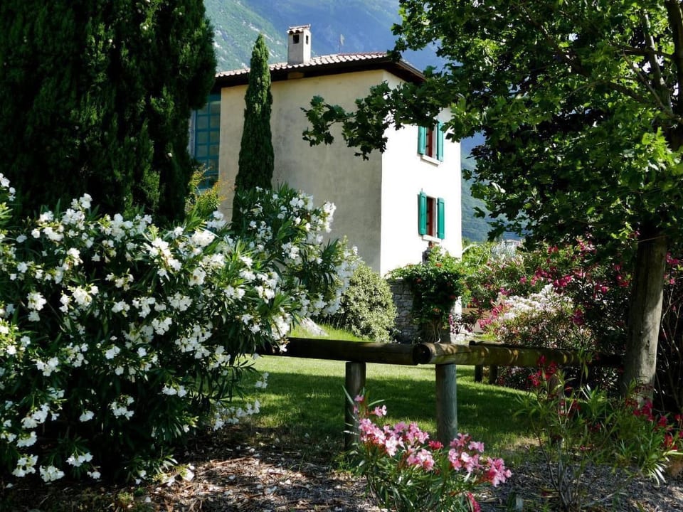 Rustiko-Landhaus mit Infinity-Pool und Seeblick - Malcesine