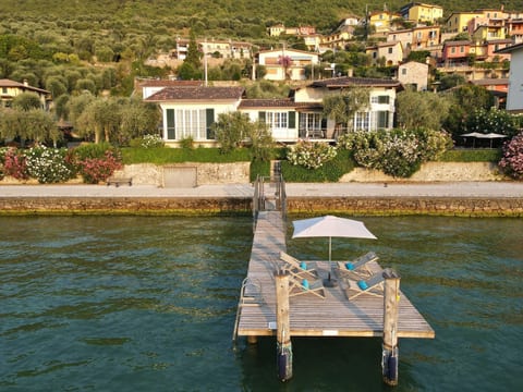 Luxusvilla am Gardasee mit privatem Badesteg