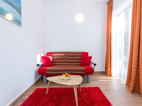 Wohnung Nr. 1 mit 2 Schlafzimmern und 2 Balkonen