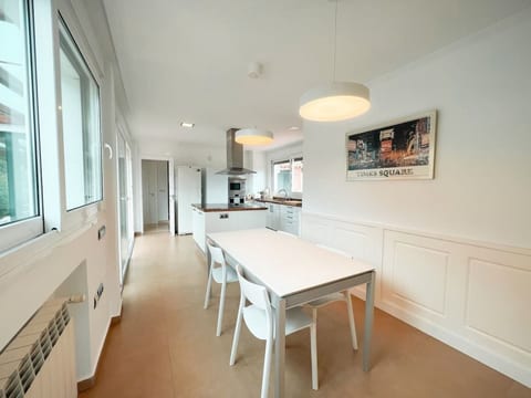 Villa für 12 Pers. mit Grill und privatem Schwimmbad