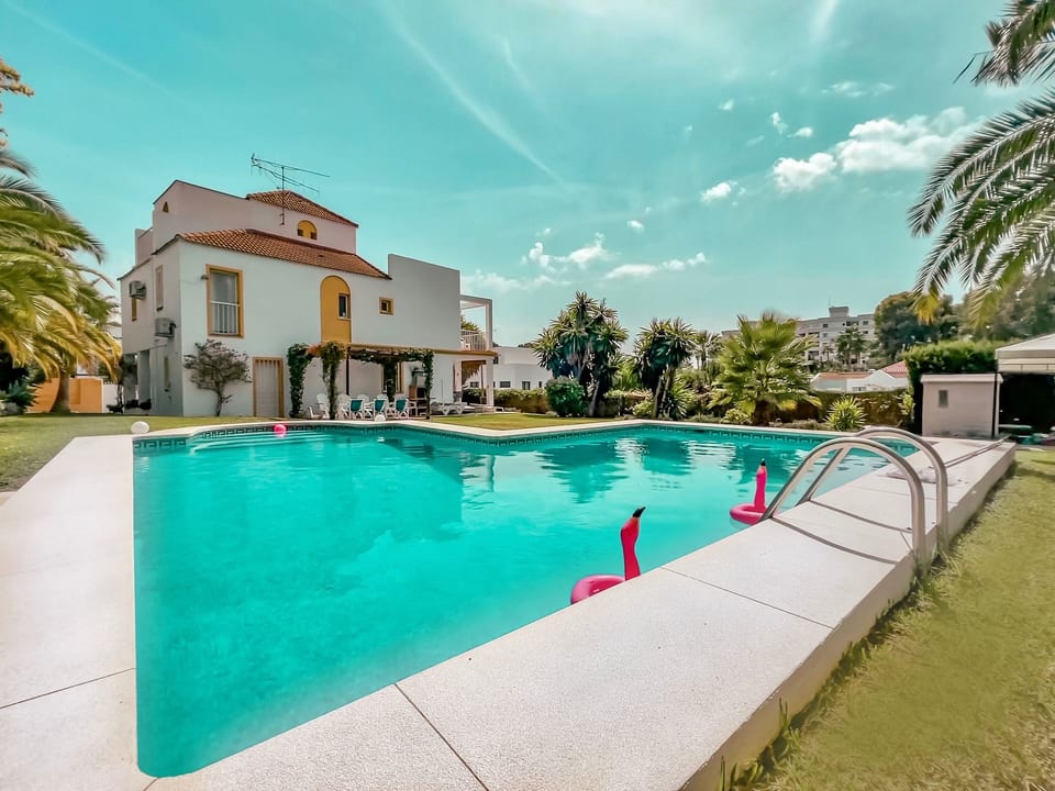 Schöne Villa, großer Pool und Garten - Marbella