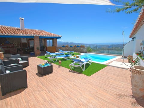 in Comares mit Offenem Kamin