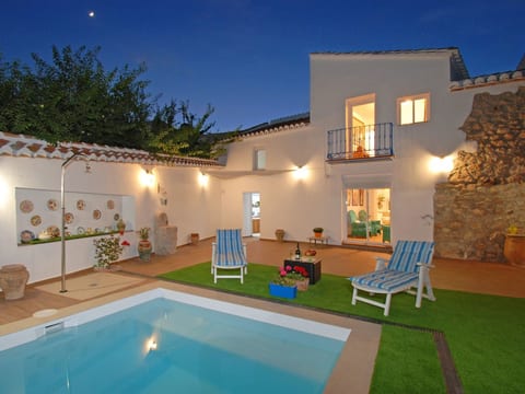 in Comares mit Offenem Kamin