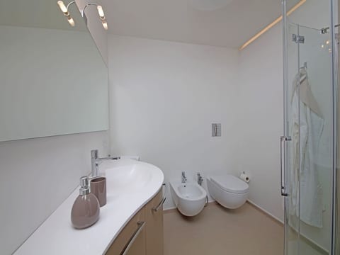 Exklusive Villa Agave mit Seeblick und privatem Pool