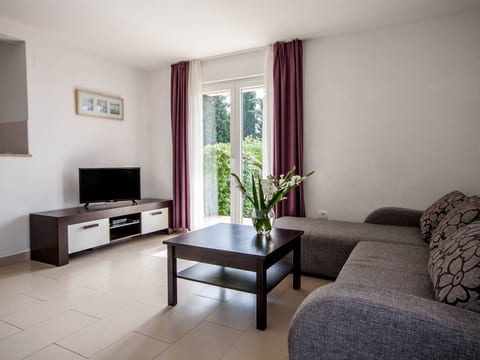 mit privatem Garten und Terrasse
