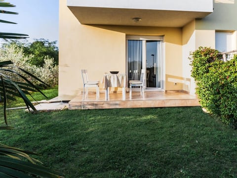 mit privatem Garten und Terrasse