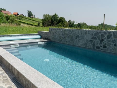 Natur- und Weinresort Lipej