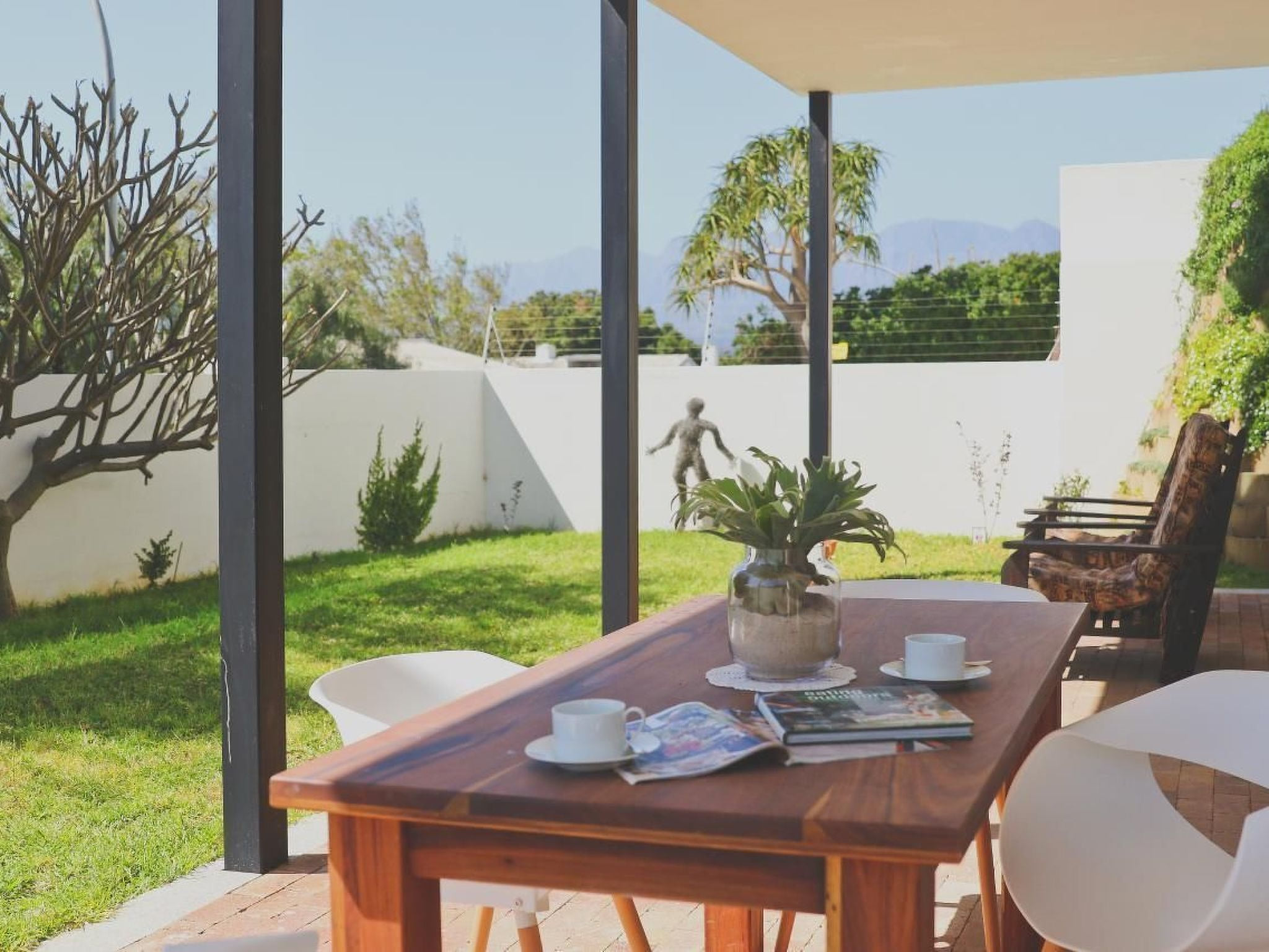 Red Rock Ocean View Villa - Captain's Apartment